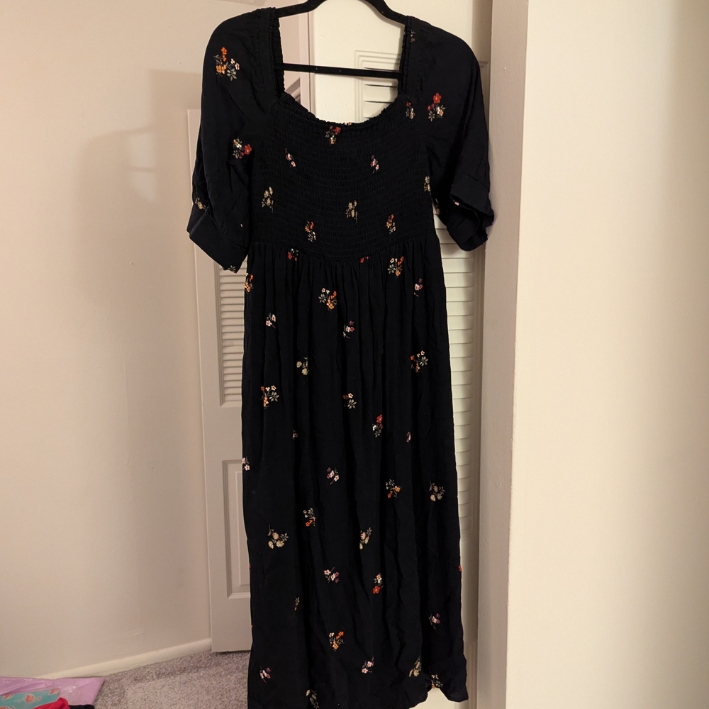 All Worthy by Hunter McGrady Black Floral Midi Dress